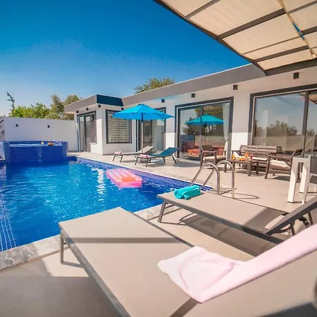 Tarhan 1 - 2 Bedroom With 2 Jacuzzi In Kalkan