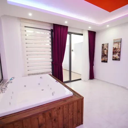 Tarhan 1 - 2 Bedroom With 2 Jacuzzi In Kalkan Caykoy